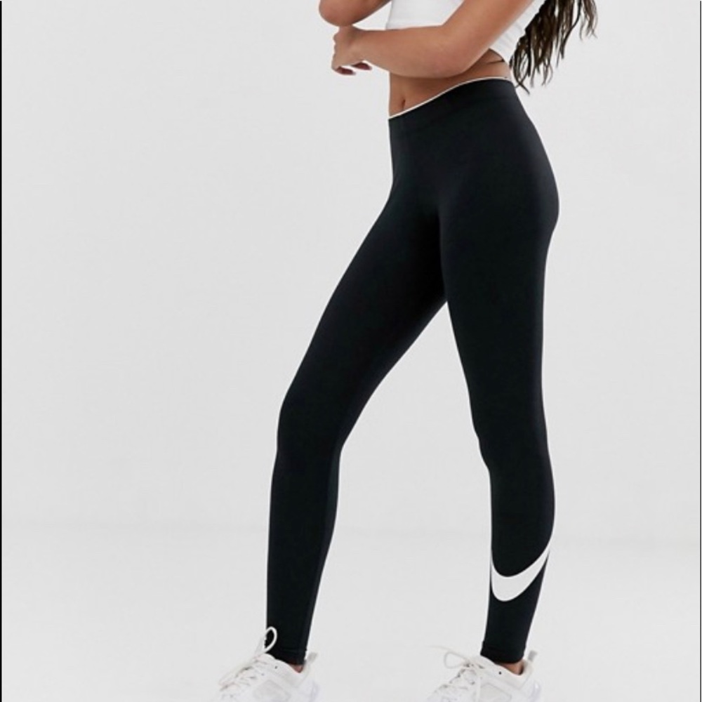 NIKE black leggings